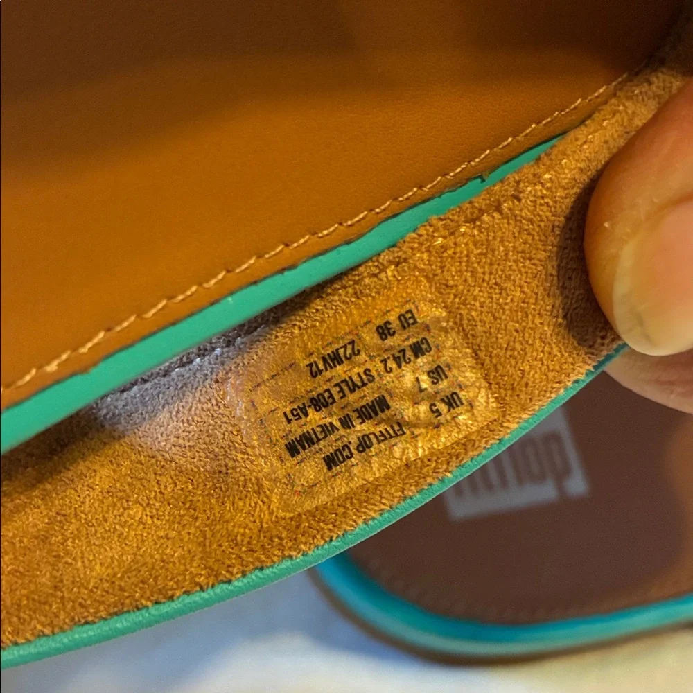 FitFlop Women's Aqua Leather Sandals - Picture 3 of 6